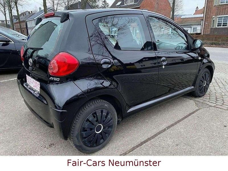 Gebraucht Toyota Aygo 68 PS (50 kW) 2006 Schwarz Kleinwagen