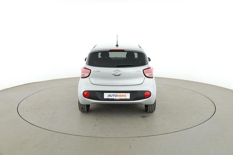 Gebraucht Hyundai i10 Style 87 PS (63 kW) 2017 Silber Kleinwagen