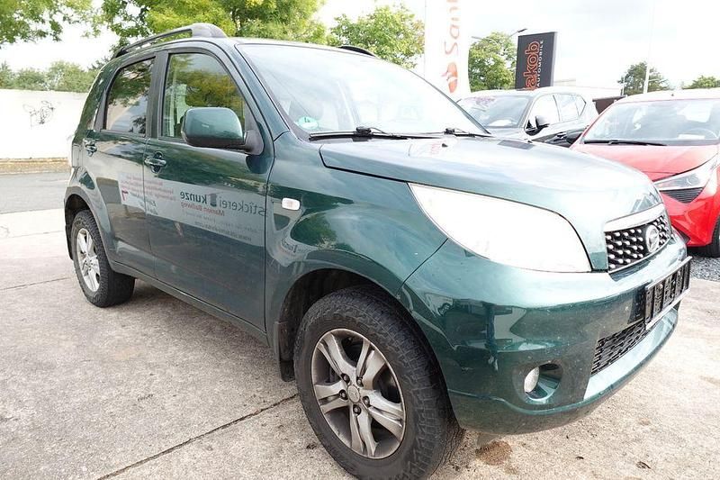 Grün Gebraucht 2010 Daihatsu Terios SUV | 3.990 € (Fairer Preis) - Bild 1/4