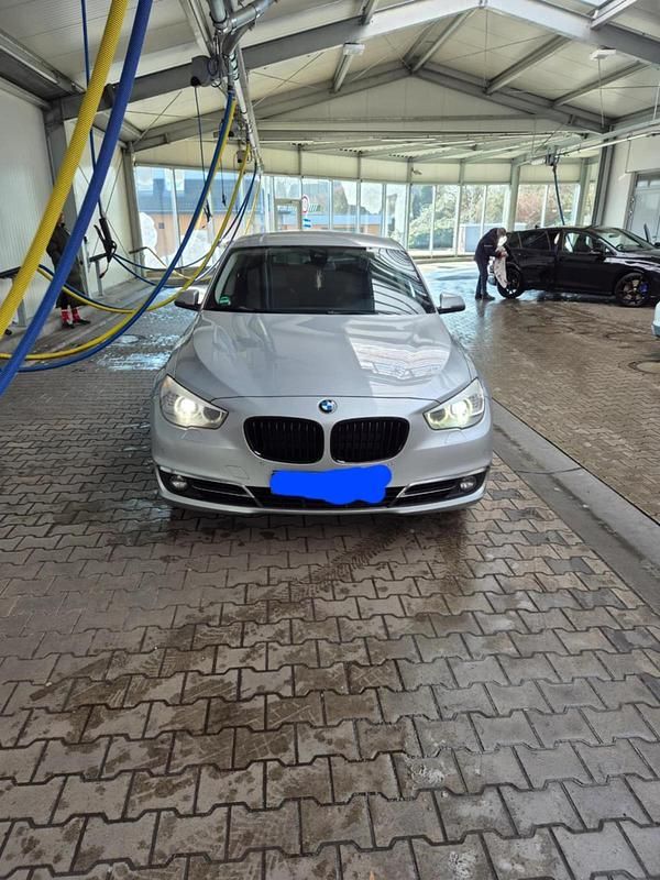 Grau Gebraucht 2014 BMW 530 Limousine | 14.000 € (Fairer Preis) - Bild 1/4