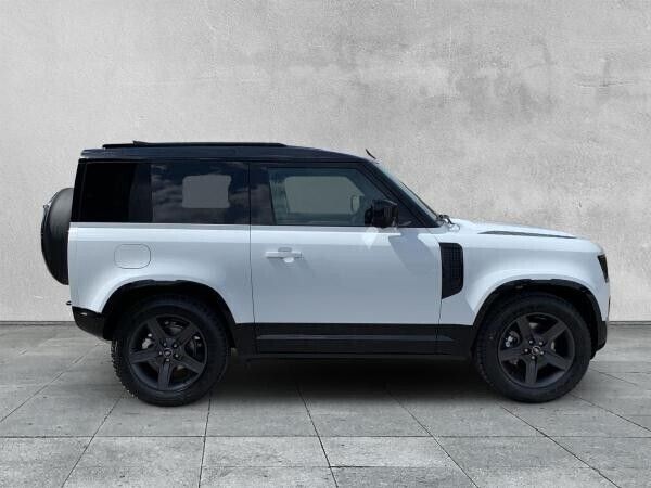 Weiß (fuji white) Neu 2025 Land Rover Defender SE Dynamic SUV | 89.742 € (Etwas zu teuer) - Bild 1/4