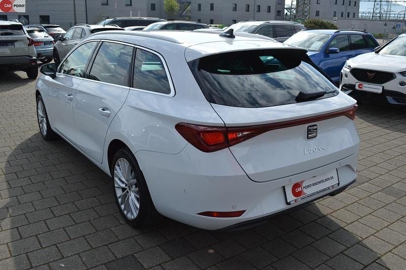 Gebraucht Seat Leon XCELLENCE 150 PS (110 kW) 2022 "nevada" weiss Kombi