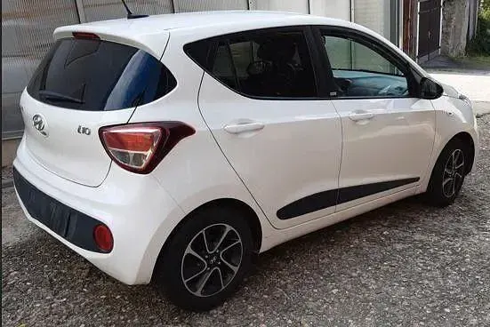 Gebraucht Hyundai i10 Passion 87 PS (63 kW) 2018 Weiß Kleinwagen