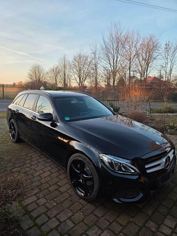 Gebraucht Mercedes 220 170 PS (125 kW) 2016 Schwarz Kombi