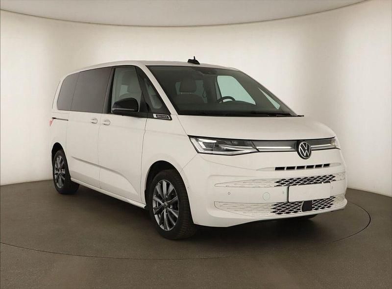 Usado VW Multivan 150 HP (110 kW) 2024 Branco Monovolume