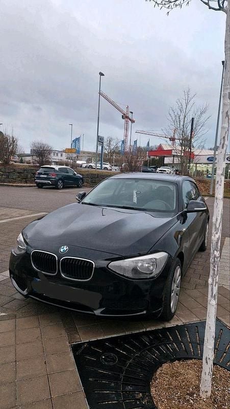 Gebraucht BMW 114 102 PS (75 kW) 2013 Schwarz Kleinwagen