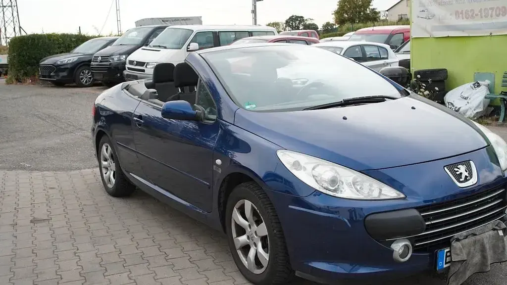 Gebraucht Peugeot 307 CC Tendance 140 PS (102 kW) 2006 Cabrio