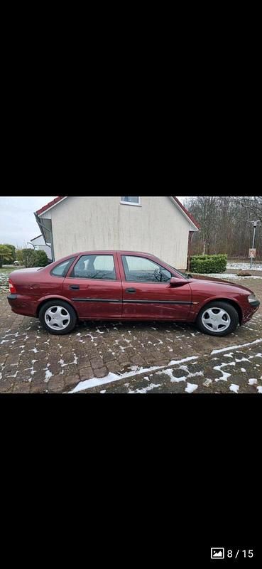 Gebraucht Opel Vectra 101 PS (74 kW) 1998 Limousine