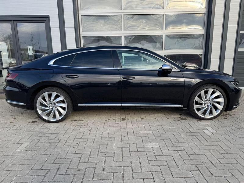 Gebraucht VW Arteon 190 PS (139 kW) 2018 Deep black Kleinwagen