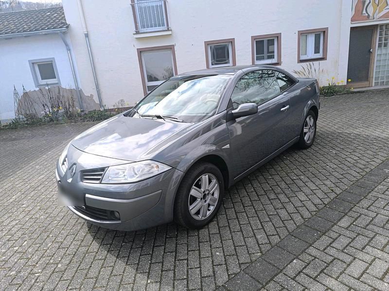 Gebraucht Renault Mégane II 113 PS (83 kW) 2007 Grau Cabrio