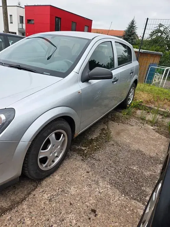 Gebraucht Opel Astra Edition 116 PS (85 kW) 2009 Limousine