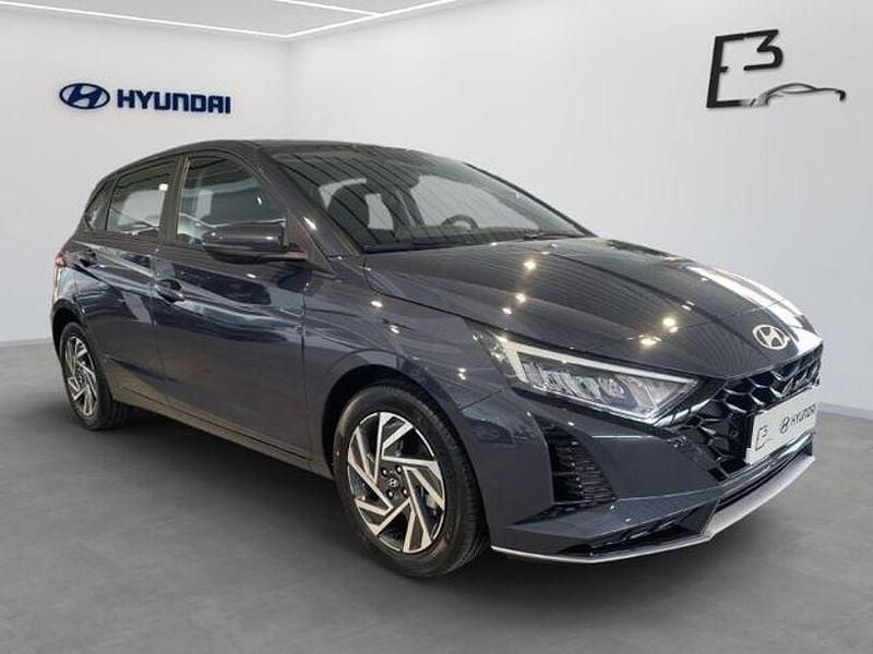 Gebraucht Hyundai i20 Trend 101 PS (74 kW) 2024 Grau Kleinwagen