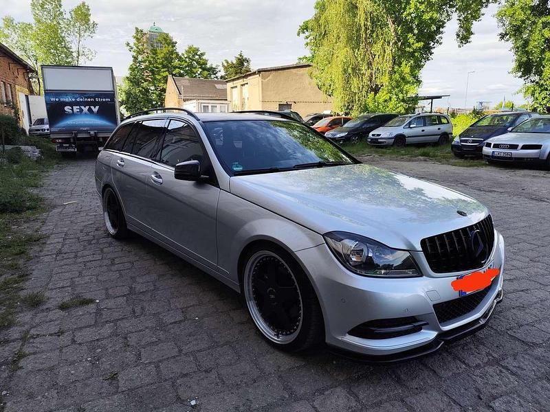 Silber Gebraucht 2013 Mercedes C220 Kombi | 7.600 € (Fairer Preis) - Bild 1/4