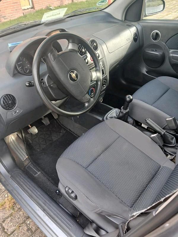 Grau Gebraucht 2008 Chevrolet Kalos Limousine | 1.200 € - Bild 1/4