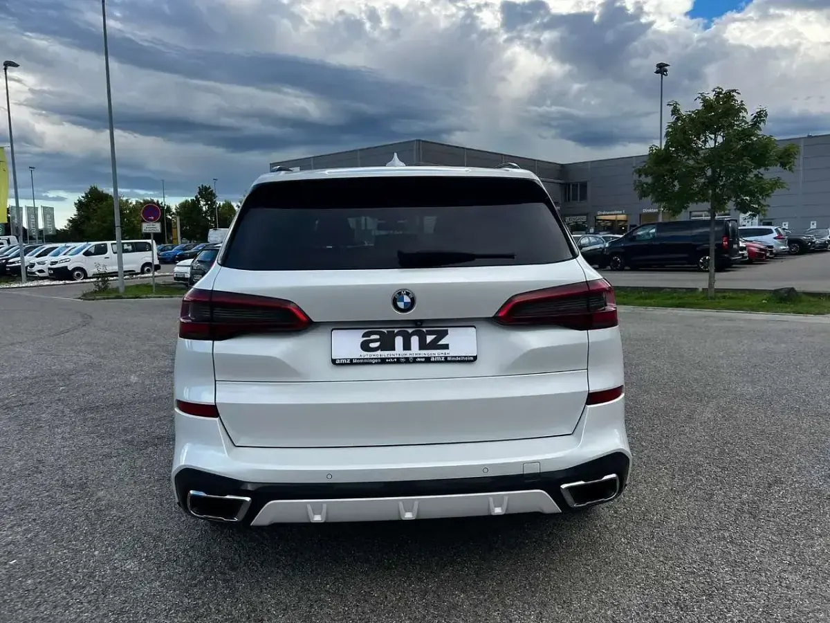 Gebraucht BMW X5 M Sport 265 PS (194 kW) 2018 Mineralweiss metallic SUV