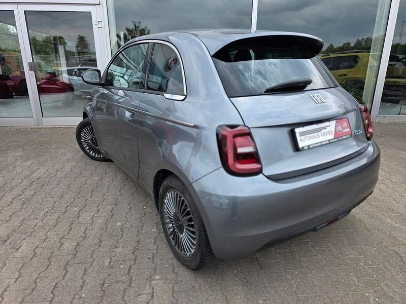 Gebraucht Fiat 500e Icon 86 kW (118 PS) 2022 Colore esterno (mineral grau) Cabrio