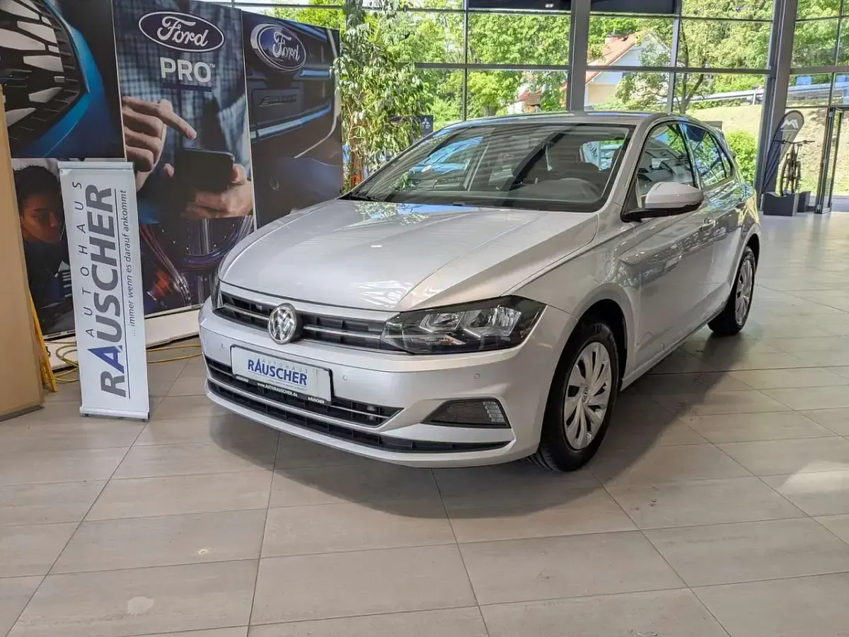Gebraucht VW Polo Comfortline 95 PS (69 kW) 2017 Reflexsilbermetallic Kleinwagen
