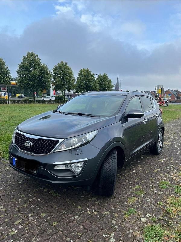 Grau Gebraucht 2015 Kia Sportage Vision SUV | 10.000 € (Guter Preis) - Bild 1/4