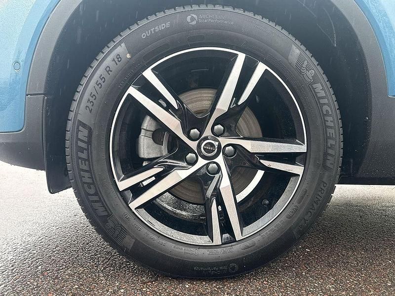 Gebraucht Volvo XC40 Plus 197 PS (144 kW) 2025 Fjord blue SUV