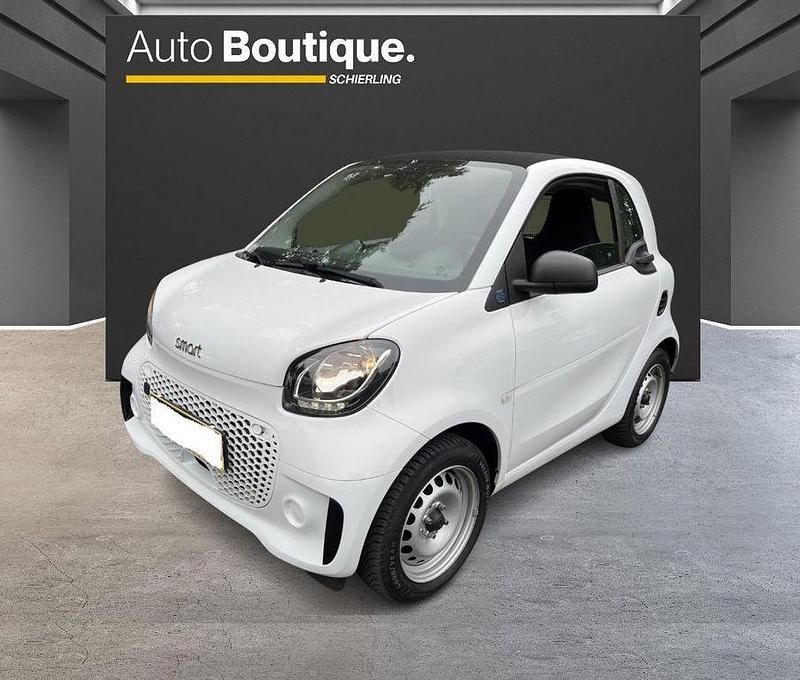 Weiß Gebraucht 2022 Smart ForTwo Electric Drive Limousine | 10.490 € (Fairer Preis) - Bild 1/4