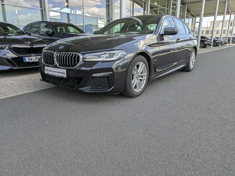 Gebraucht BMW 520 M Sport 190 PS (139 kW) 2022 Grau Limousine