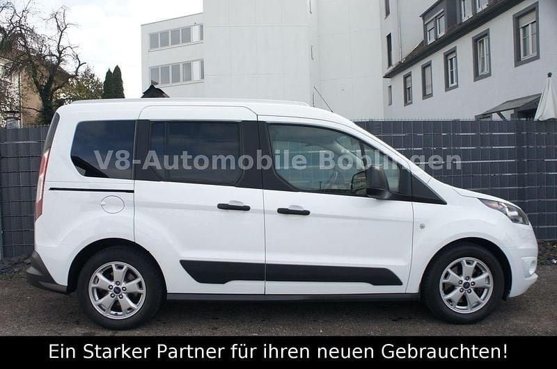 Gebraucht Ford Tourneo Connect 101 PS (74 kW) 2016 Weiß Van / Kleinbus