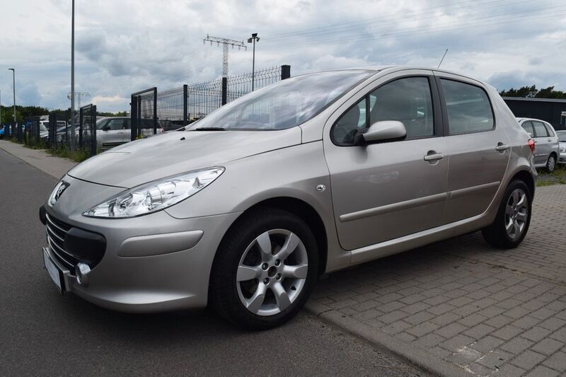 Grau Gebraucht 2007 Peugeot 307 Limousine | 5.699 € - Bild 1/4