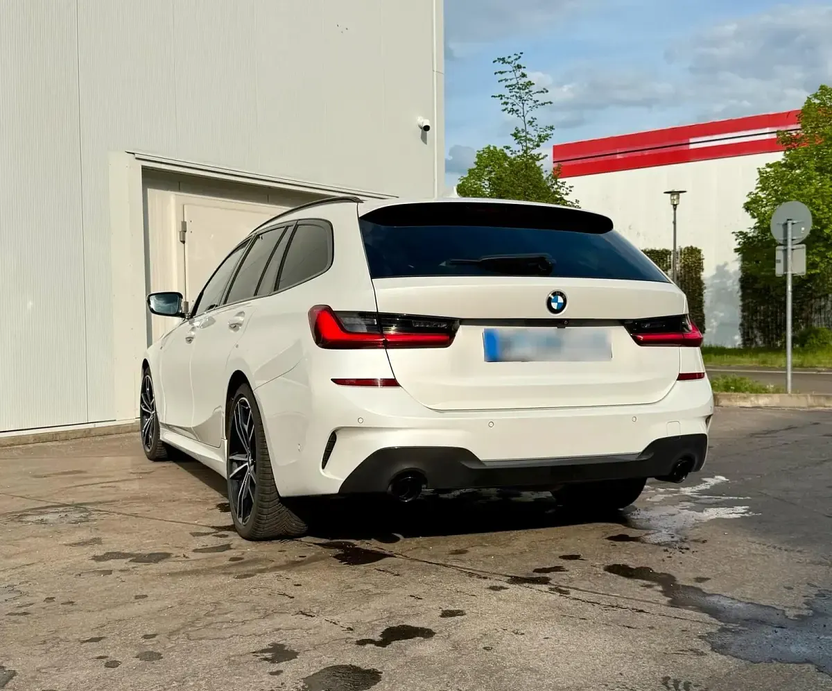 Gebraucht BMW 320 M Sport 190 PS (139 kW) 2020 Weiß Kombi