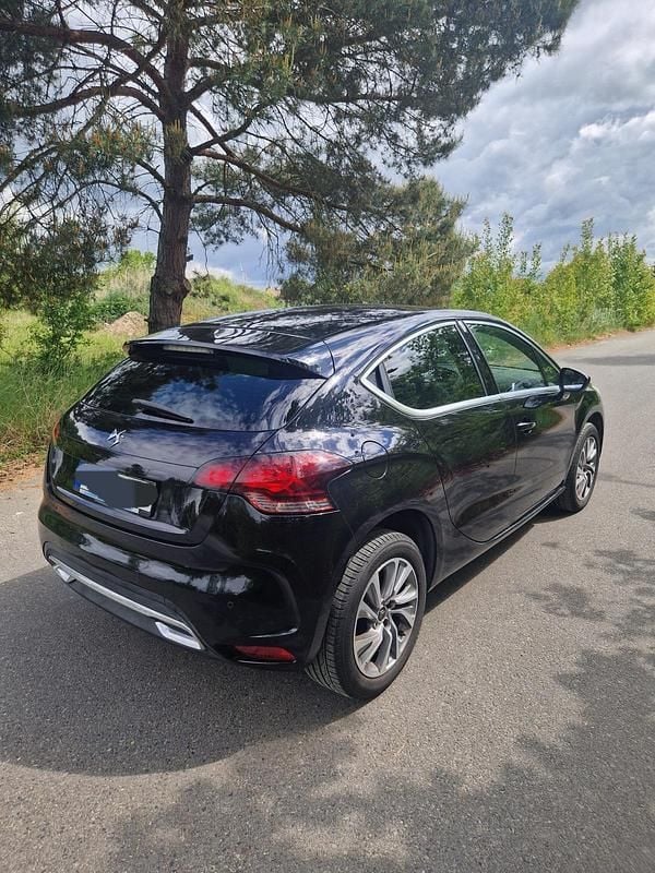 Second-hand Citroën DS4 120 CP (88 kW) 2014 Negru Hatchback