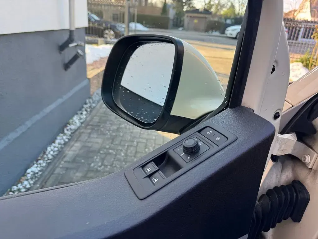 Gebraucht VW Caravelle 150 PS (110 kW) 2020 Beige Van
