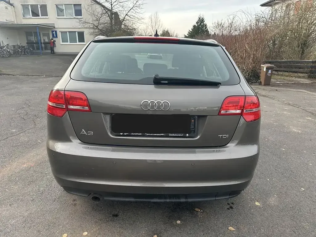 Gebraucht Audi A3 Performance 140 PS (102 kW) 2013 Grau Limousine
