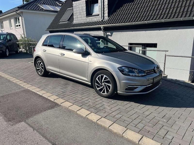 Grau Gebraucht 2018 VW Golf VII Join Limousine | 15.490 € (Guter Preis) - Bild 1/4
