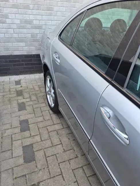 Gebraucht Mercedes E220 150 PS (110 kW) 2004 Silber Limousine