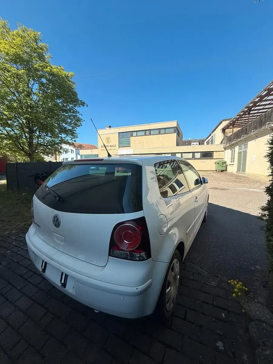 Käytetty VW Polo 54 HP (39 kW) 2007 Valkoinen Viistoperä