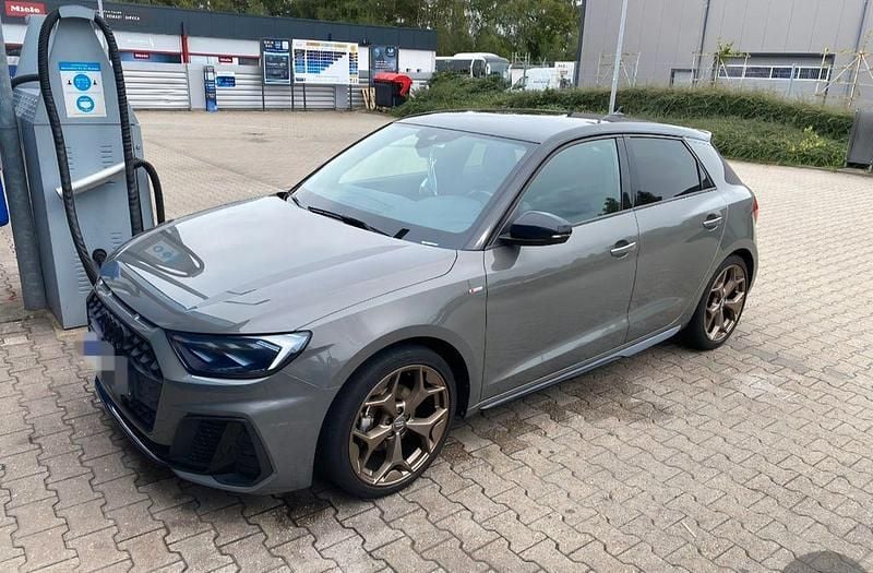 Grün Gebraucht 2019 Audi A1 Sportback Comfort Kleinwagen | 19.000 € (Fairer Preis) - Bild 1/4