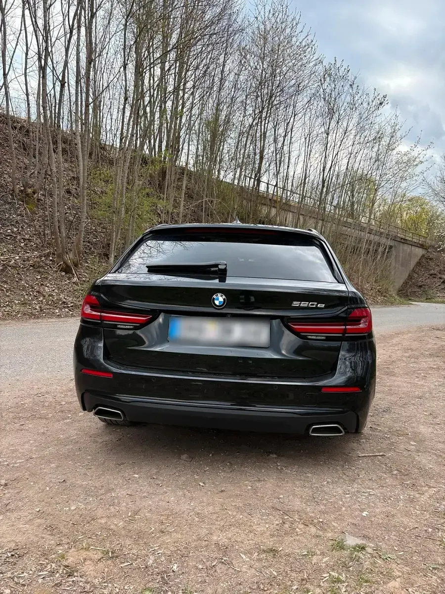 Gebraucht BMW 520 204 PS (150 kW) 2021 Schwarz Kombi