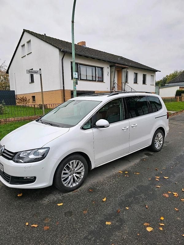 Weiß Gebraucht 2016 VW Sharan Van / Kleinbus | 17.000 € (Superpreis) - Bild 1/4
