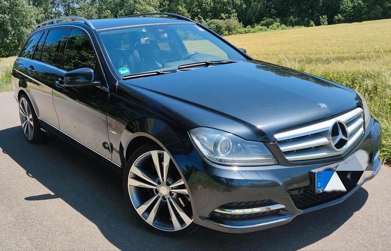 Schwarz Gebraucht 2012 Mercedes C350 Kombi | 10.500 € (Fairer Preis) - Bild 1/4