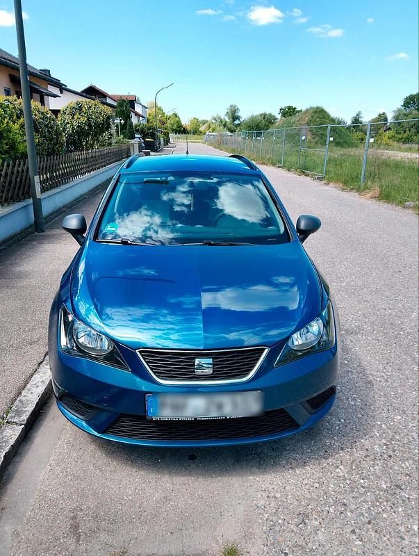 Blau Gebraucht 2016 Seat Ibiza ST Kombi | 7.999 € - Bild 1/4