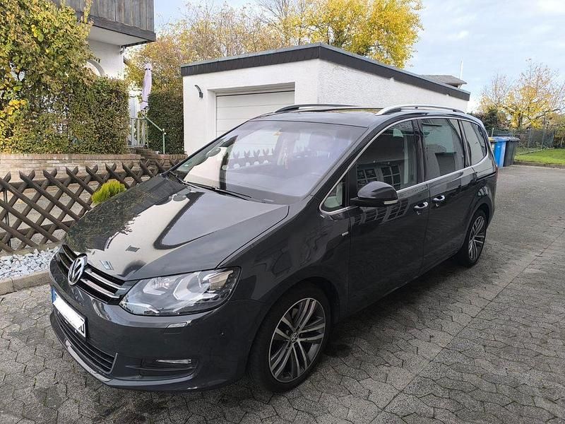 Gebraucht VW Sharan Cup 177 PS (130 kW) 2014 Grau Van / Kleinbus