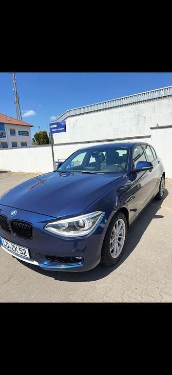 Blau Gebraucht 2011 BMW 116 Urban Line Kleinwagen | 5.900 € (Etwas zu teuer) - Bild 1/4