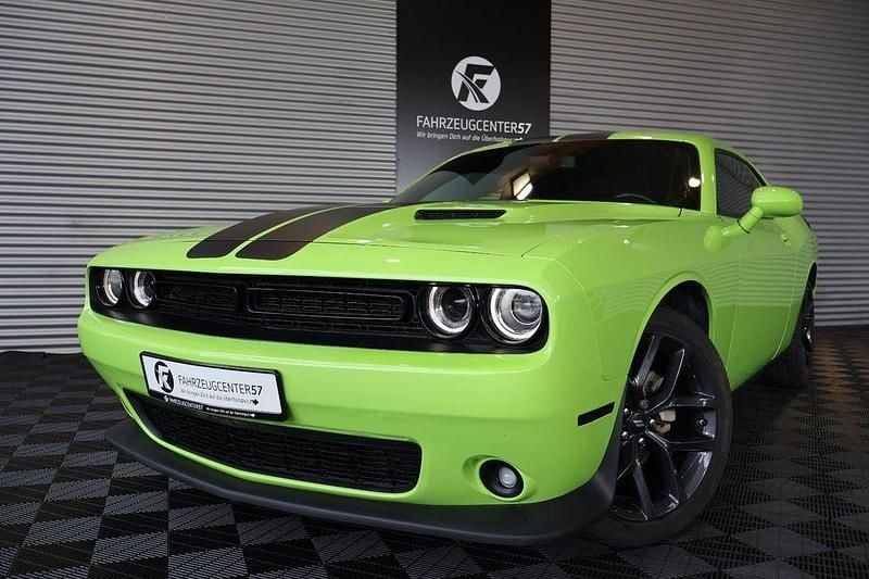 Gebraucht Dodge Challenger SXT 309 PS (227 kW) 2024 Grün Coupé