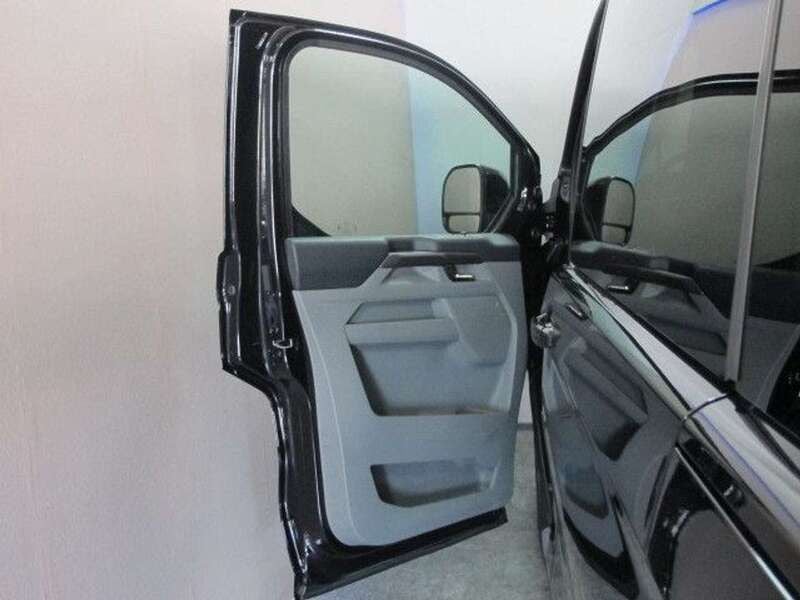 Gebraucht Ford Transit Custom Titanium 150 PS (110 kW) 2024 Obsidian schwarz metallic Van / Kleinbus