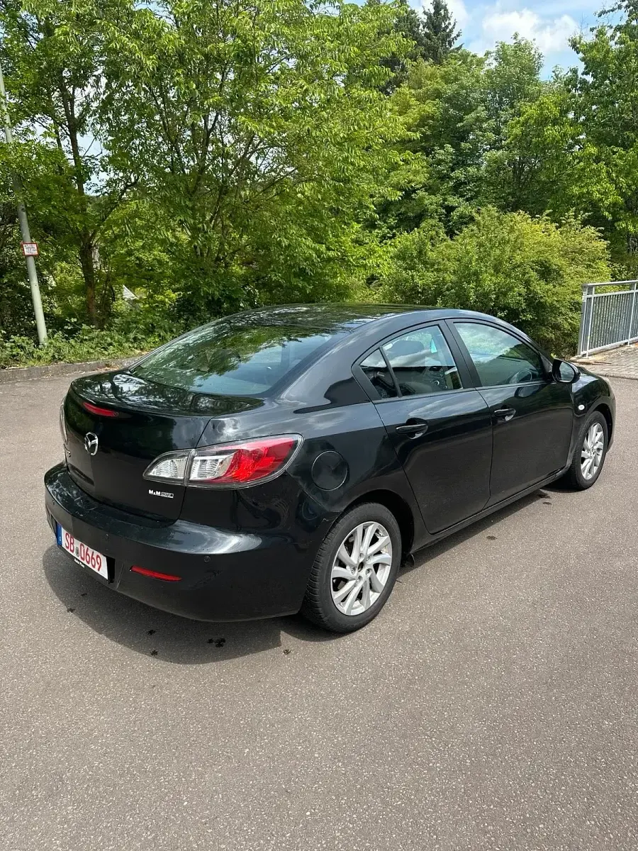 Gebraucht Mazda 3 115 PS (84 kW) 2013 Schwarz Limousine