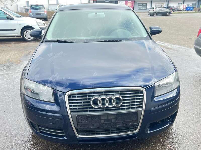 Blau Gebraucht 2006 Audi A3 Sportback Ambiente Kombi | 1.499 € (Superpreis) - Bild 1/4