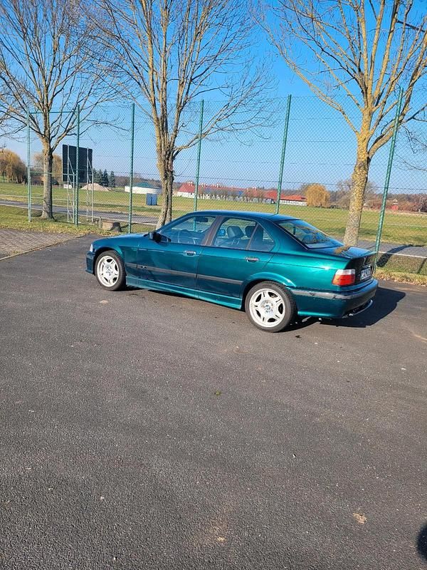Gebraucht BMW 316 M Sport 102 PS (75 kW) 1997 Grün Limousine