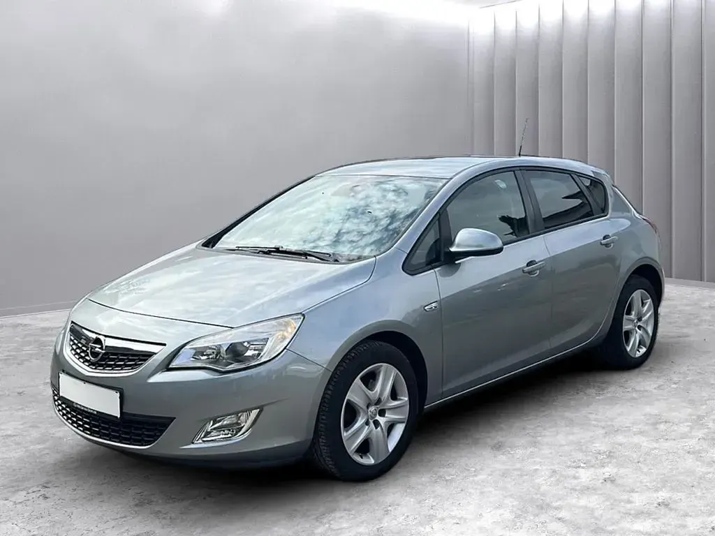 Gebraucht Opel Astra Design Edition 125 PS (91 kW) 2011 Silber Limousine