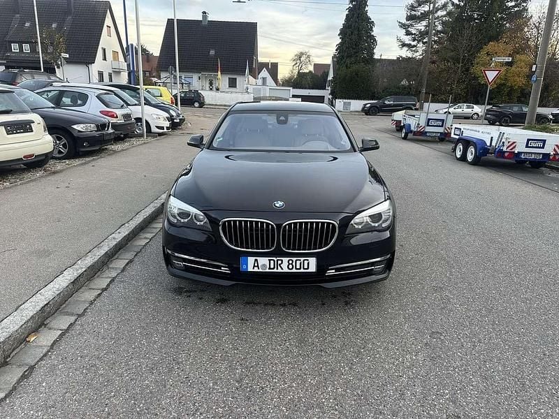 Gebraucht BMW 750 449 PS (330 kW) 2012 Schwarz Limousine