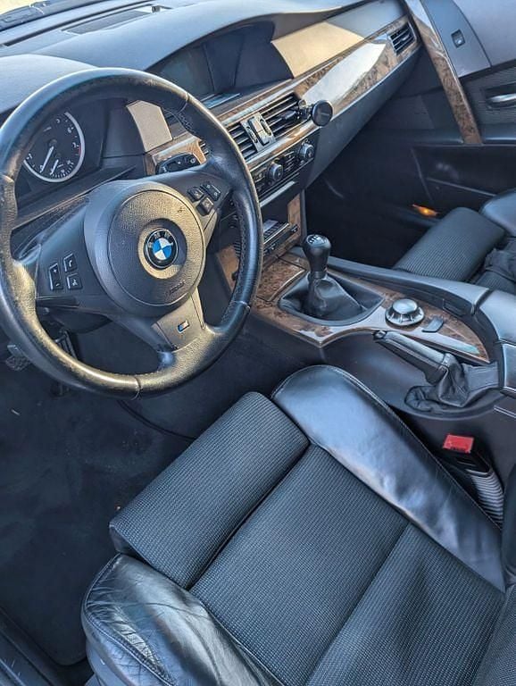 Second-hand BMW 525 Performance 218 CP (160 kW) 2005 Argintiu Break