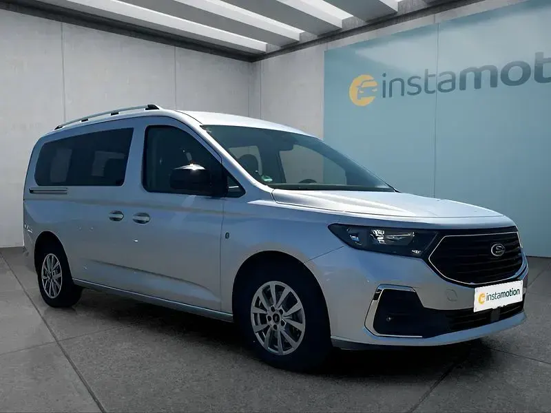 Gebraucht Ford Tourneo 122 PS (89 kW) 2024 Van / Kleinbus